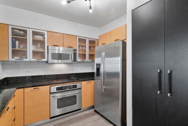 Building Photo - 31 SE 5th St