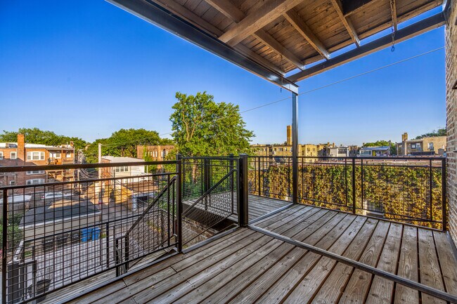 Building Photo - 7461 N Seeley Ave
