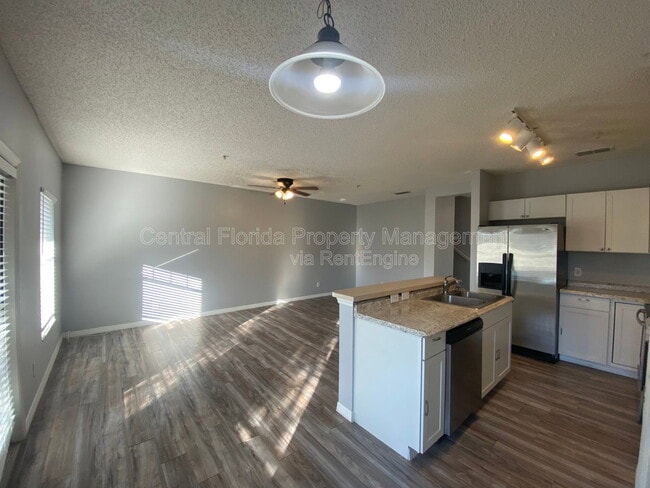 Building Photo - 2076 Cypress Bay Blvd