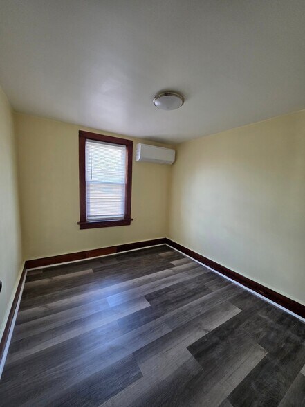 Building Photo - 2805 PA-611