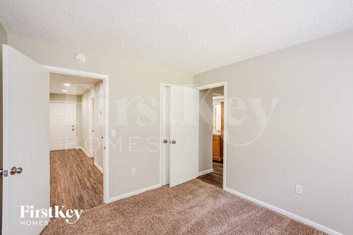 Building Photo - 6266 Butternut Dr