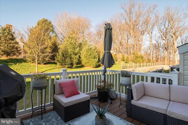 Building Photo - 1215 Benjamin Dr