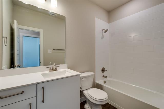 Building Photo - 604 Fallow Dr