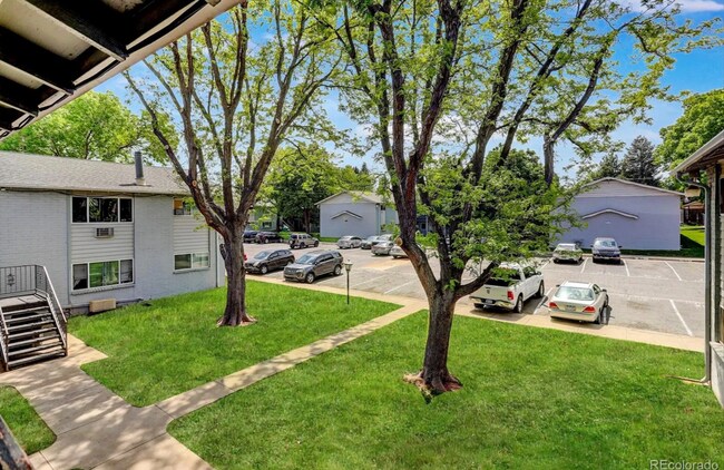Building Photo - Spacious & Remodeled 3-Bedroom Corner Unit...