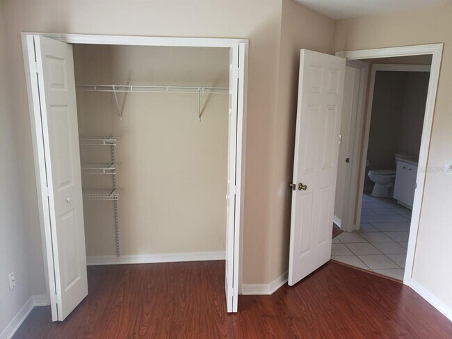 Building Photo - 41 Patchogue Ln