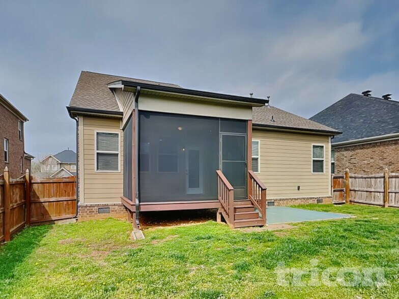 Building Photo - 2104 Bedford Bend