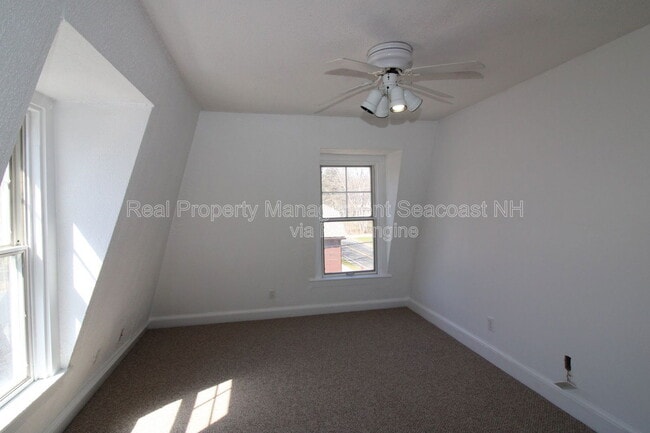 Building Photo - 68 4th St