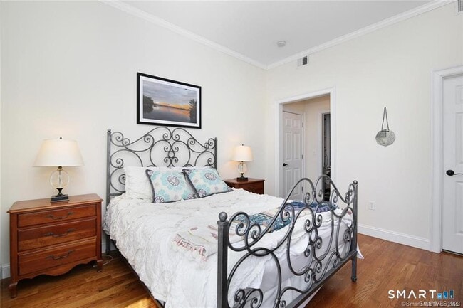 Building Photo - 1241 Post Rd