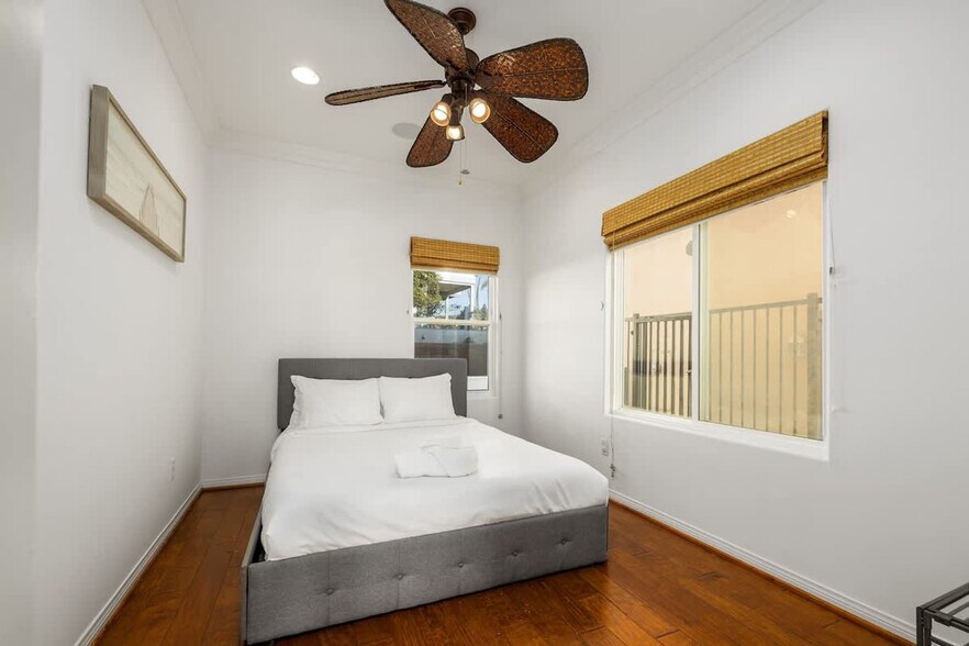 Building Photo - 125 Chinquapin Ave