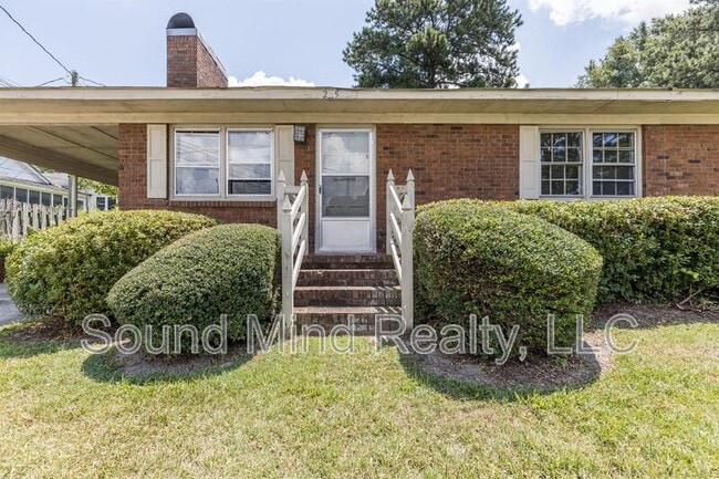 Building Photo - 207 S Alston St