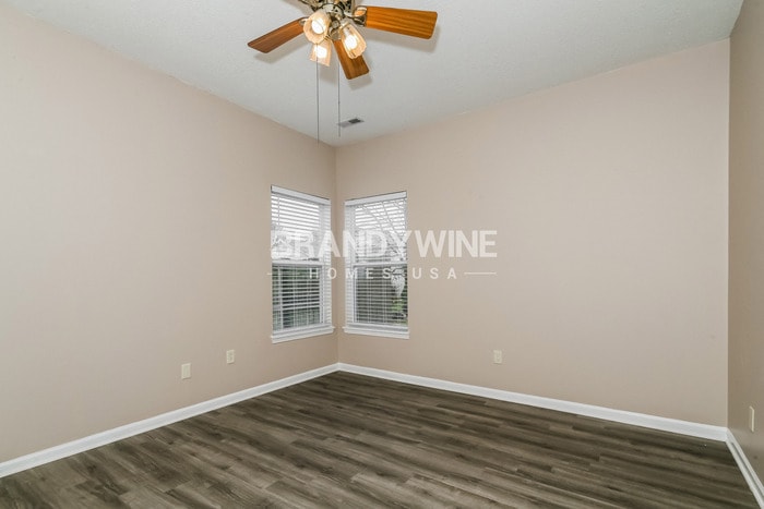 Building Photo - 7215 Parklake Pl