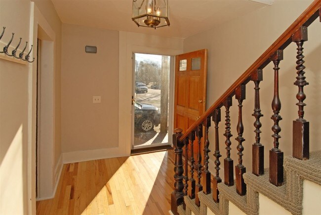 Primary Photo - 442 Middle Street