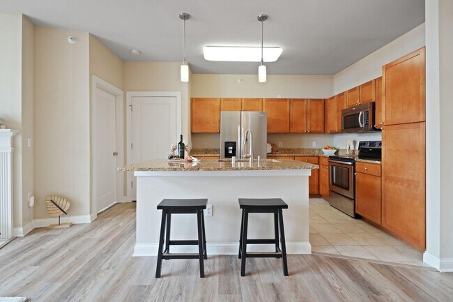 Building Photo - 141 Main St