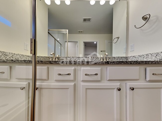 Building Photo - 145 Sweet Gum Dr