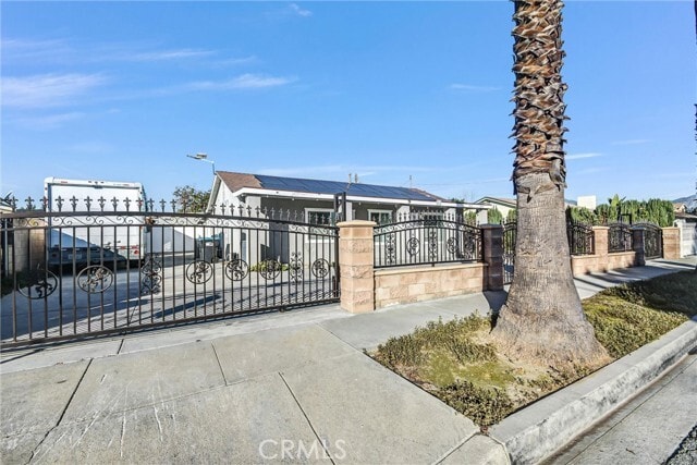 Building Photo - 3913 Walnut St