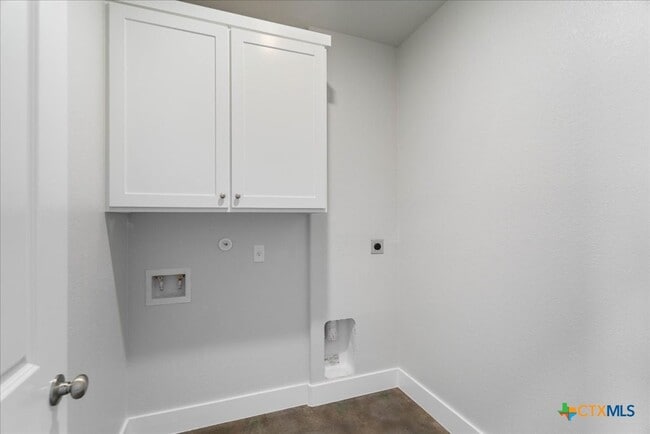 Building Photo - 223 Timberline Dr