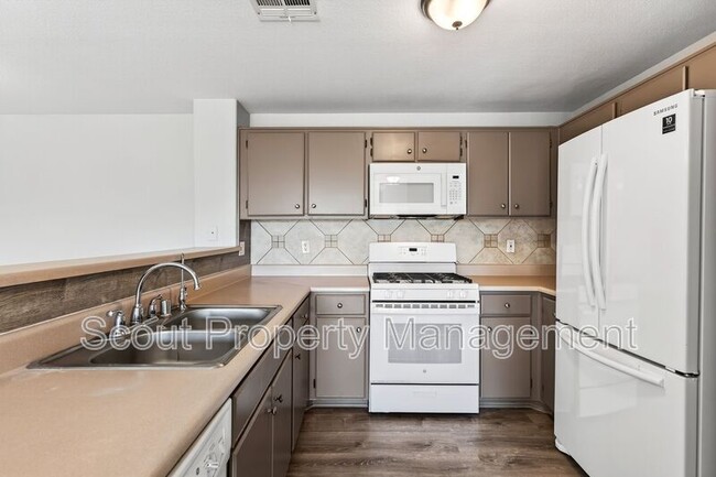 Building Photo - 31297 Taylor Ln