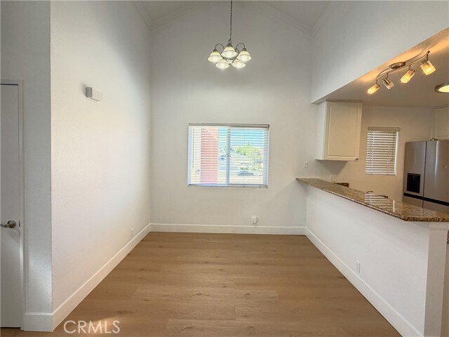 Building Photo - 729 S Knott Ave