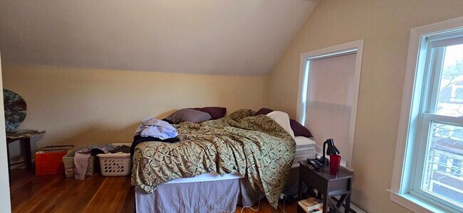 Building Photo - 58 Bristol Rd