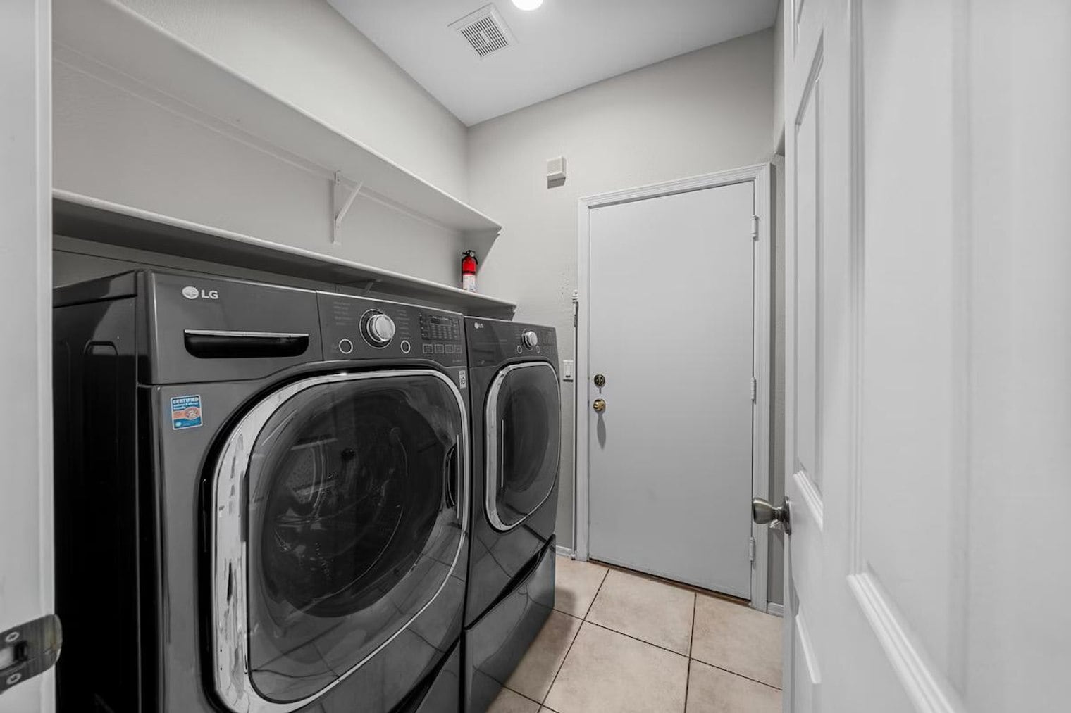 Building Photo - 3422 E University Dr