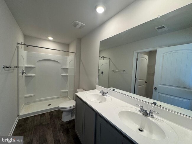 Building Photo - 95 Filbert Dr