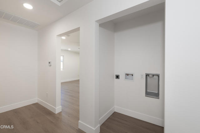 Building Photo - 5842 Satsuma Ave