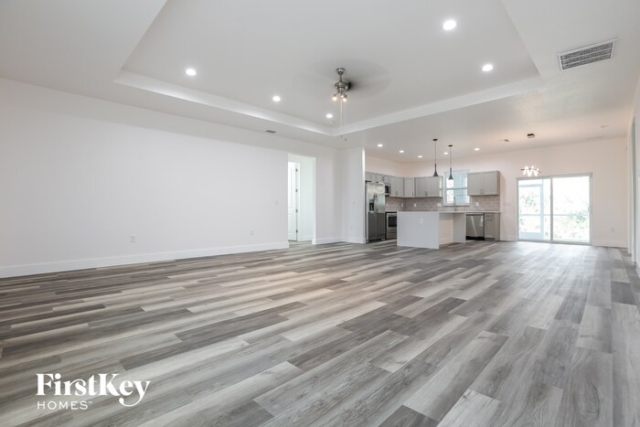 Building Photo - 2698 Escambia Cir