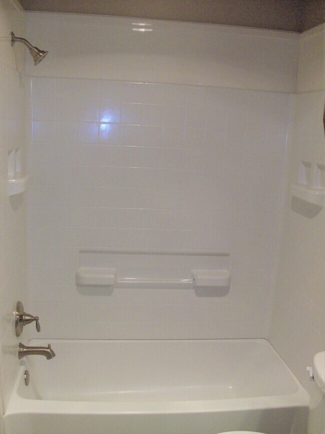 Building Photo - 3/2 Duplex off Bunny Trail Killeen - Text 201-231-7228 for more details