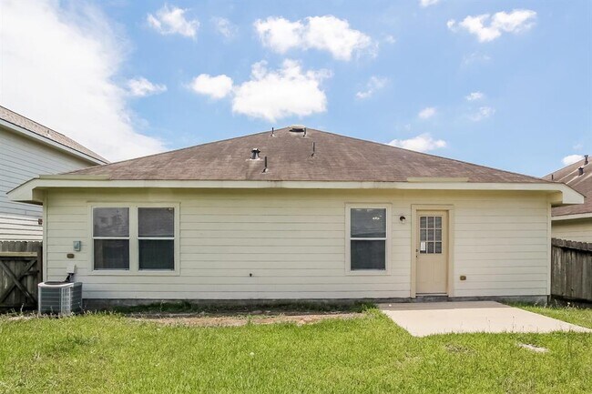 Building Photo - 8707 Farm Ridge Ln
