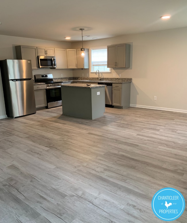 Building Photo - 2433 Harrison Dr