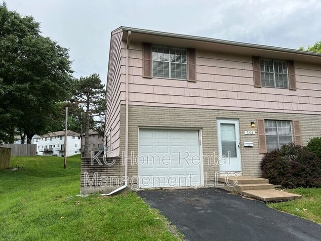 Building Photo - 9338 Bluejacket St