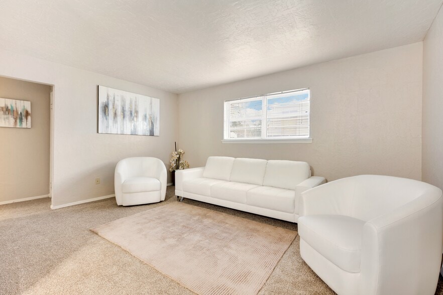 Building Photo - Regency Apartments