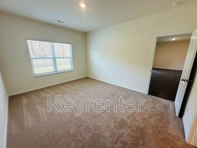 Building Photo - 313 Eclipse Ln