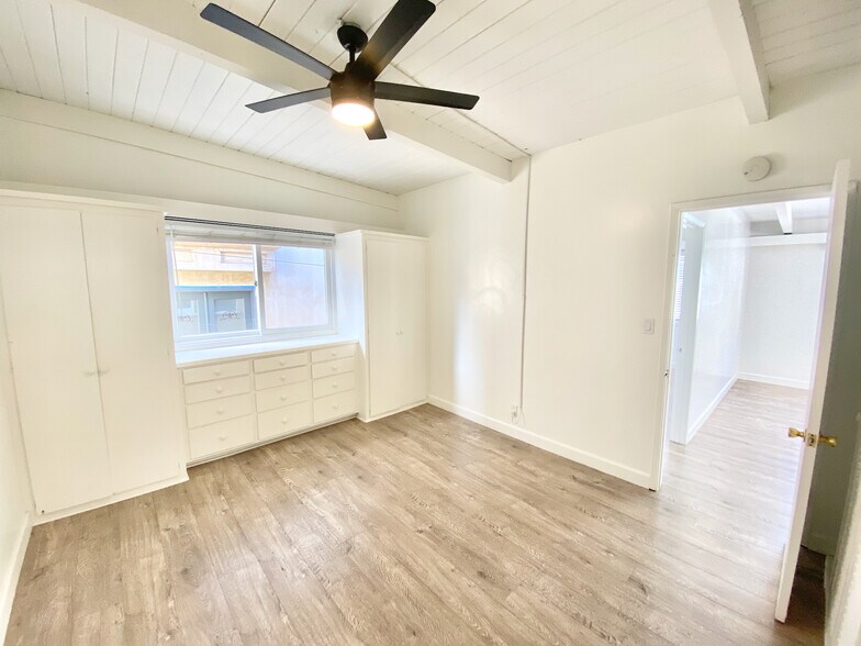 Building Photo - 121 Rosecrans Pl