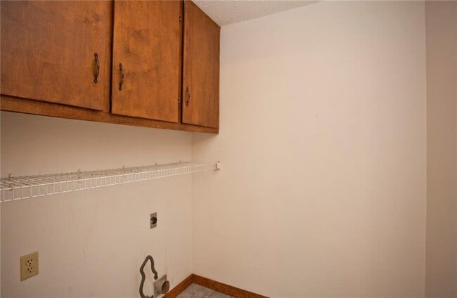 Building Photo - 311 Willow Ave