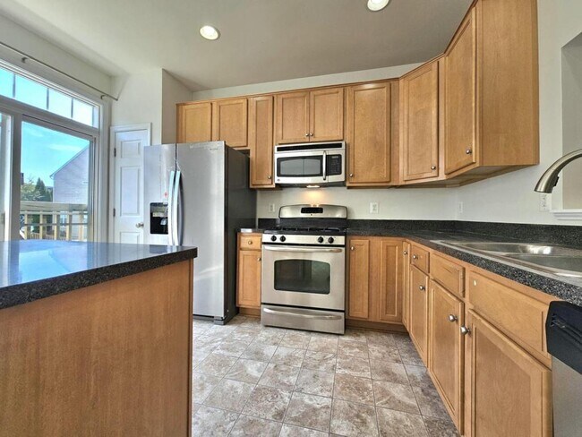 Building Photo - 15328 Elizabeth Burbage Loop