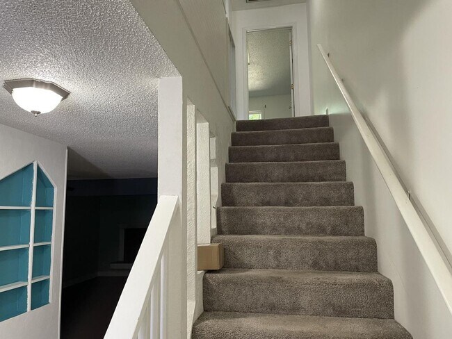 Building Photo - Beautiful Unit overlooking the Little Cree...