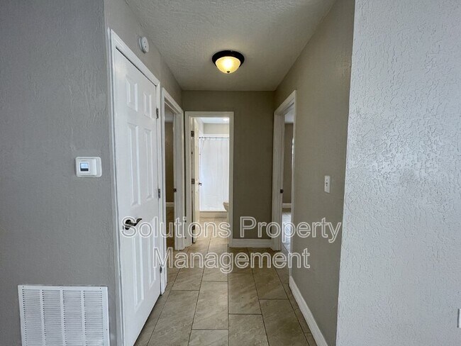 Building Photo - 2684 Pepper Ave