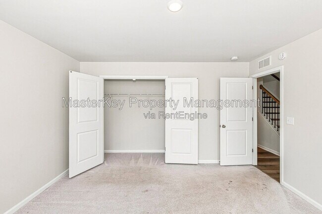 Building Photo - 3001 Brellon Ln