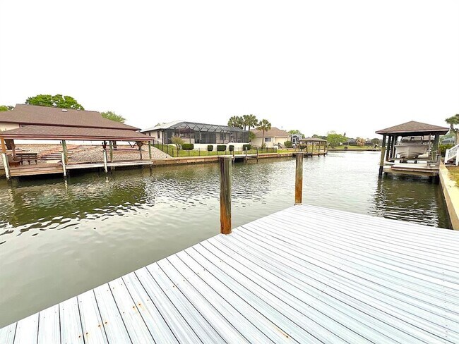 Building Photo - 19 Cedarfield Ct