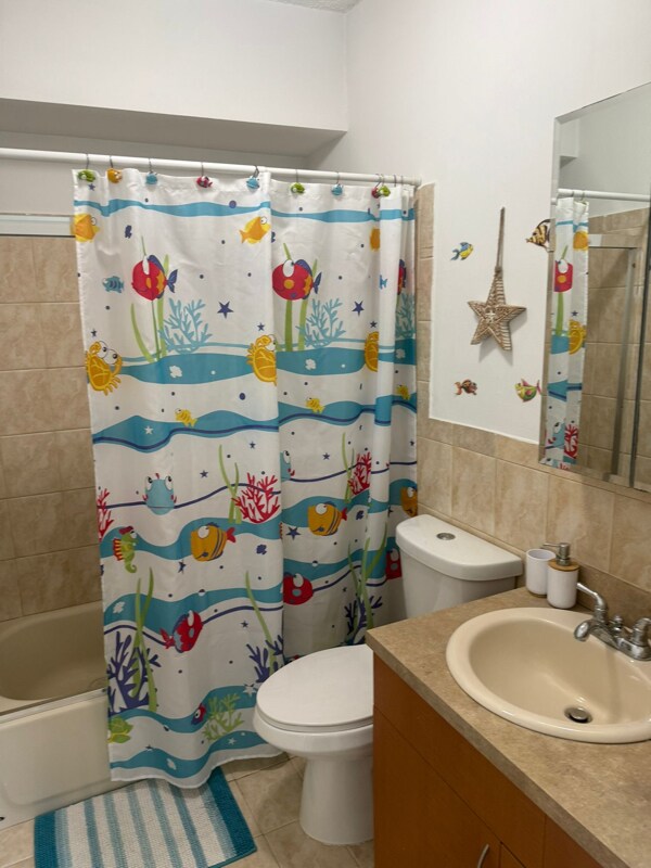 Building Photo - 354 Vaca Rd