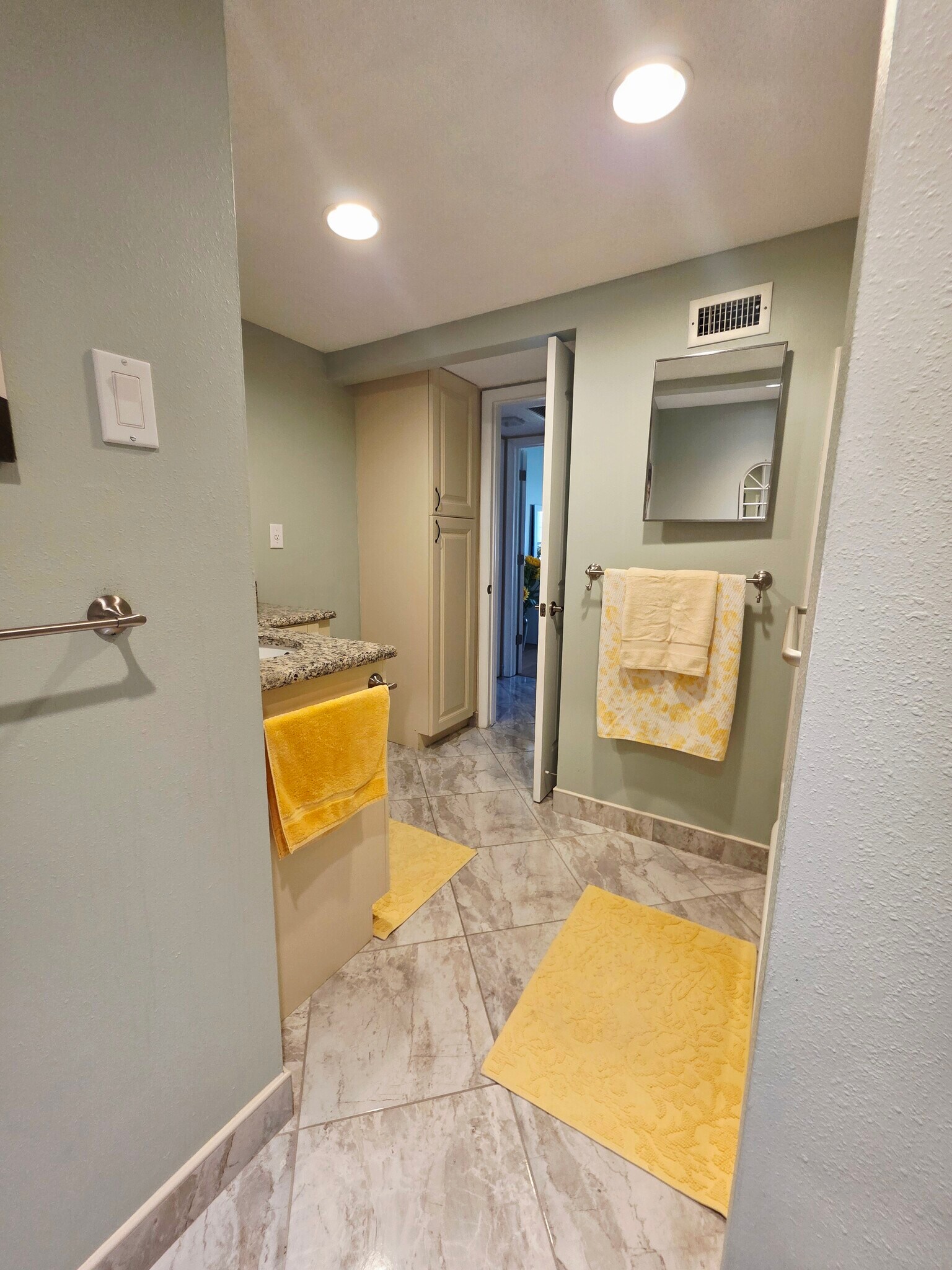 Building Photo - 19029 US Highway 19 N