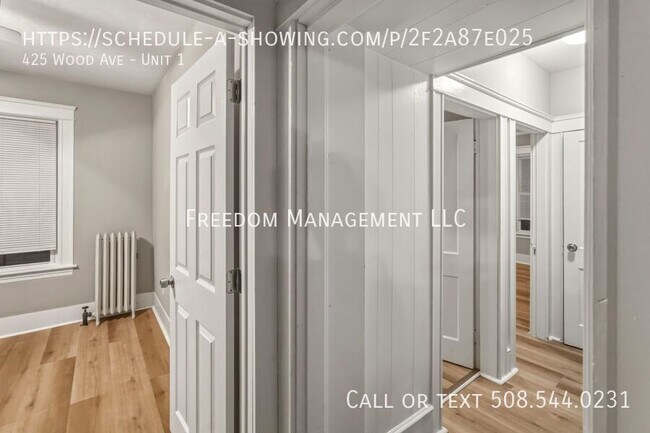 Building Photo - 425 Wood Ave