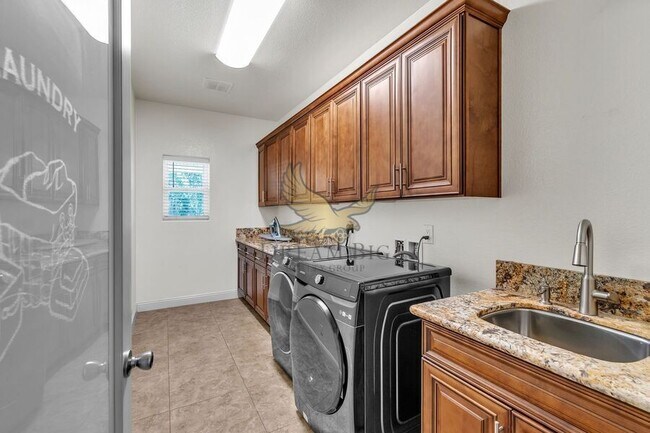 Building Photo - 4615 E St Louis Ave