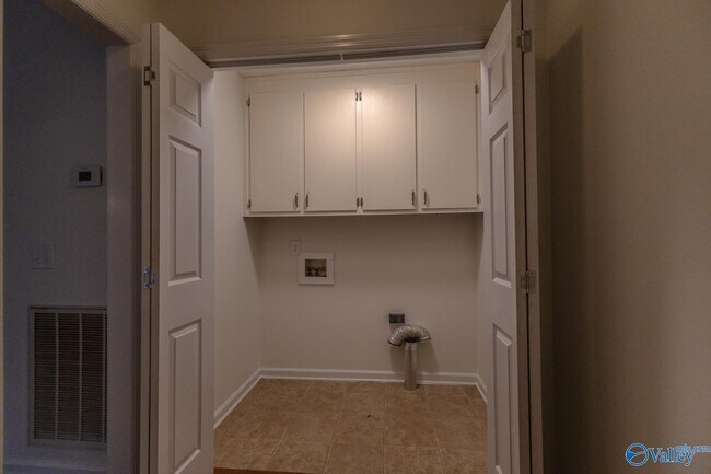 Building Photo - 111 Cepha Dr