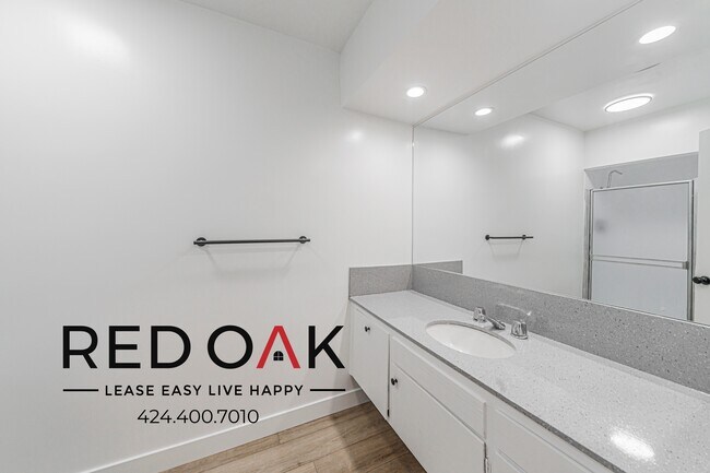 Building Photo - 18545 Clark St