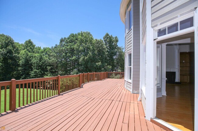 Building Photo - 1660 Briergate Dr
