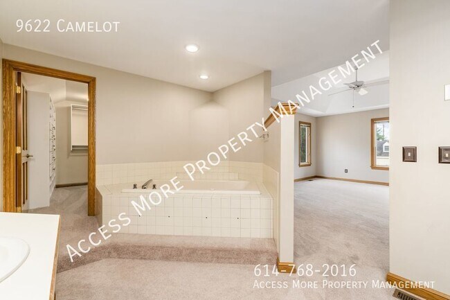 Building Photo - SPACIOUS & GRAND HOME IN PICKERINGTON!