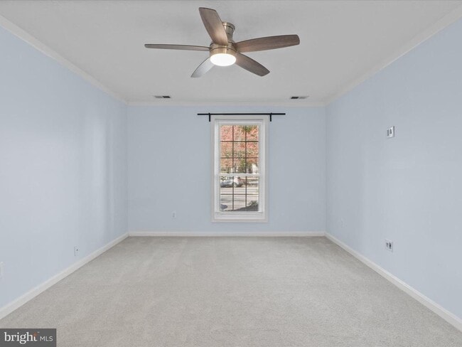 Building Photo - 10064 Oakton Terrace Rd