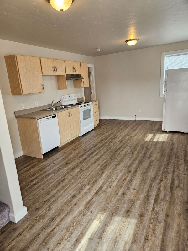 Primary Photo - 1401 Oakley Ave